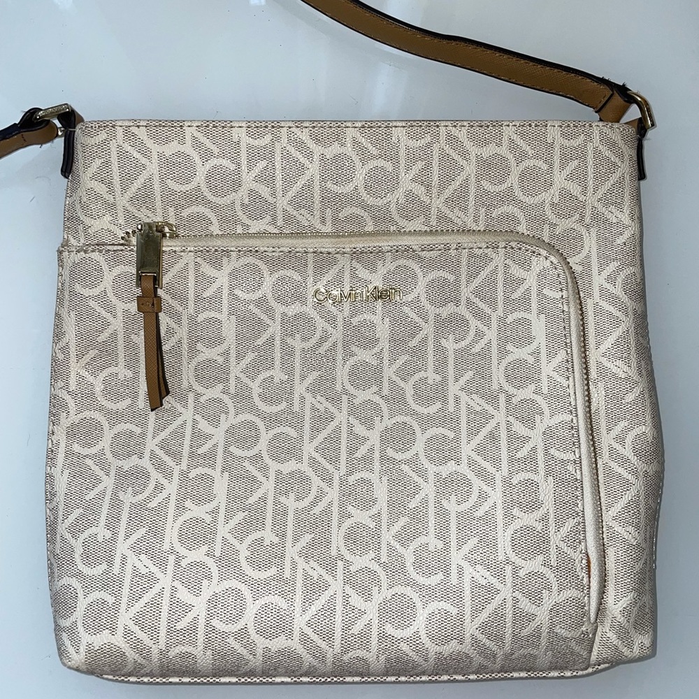 Calvin Klein Crossbody